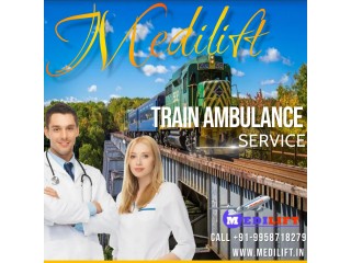 Medilift Train Ambulance Service in Delhi with a Very Experienced Medical Team
