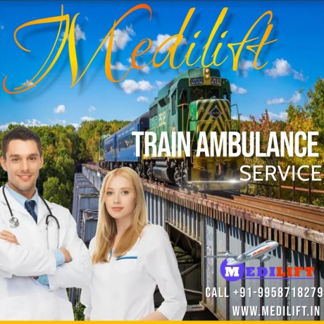 medilift-train-ambulance-service-in-delhi-with-a-very-experienced-medical-team-big-0